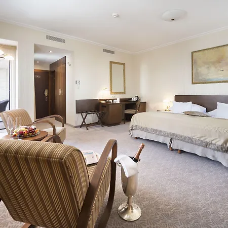 Devin Hotel 4*