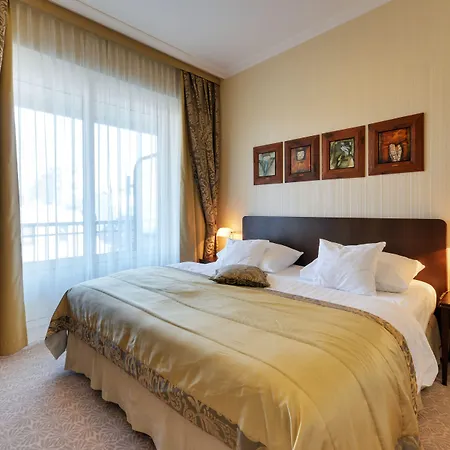 Devin Hotel 4*