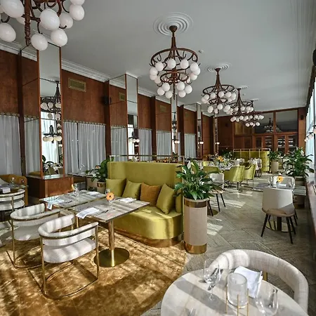 Hotell Devin